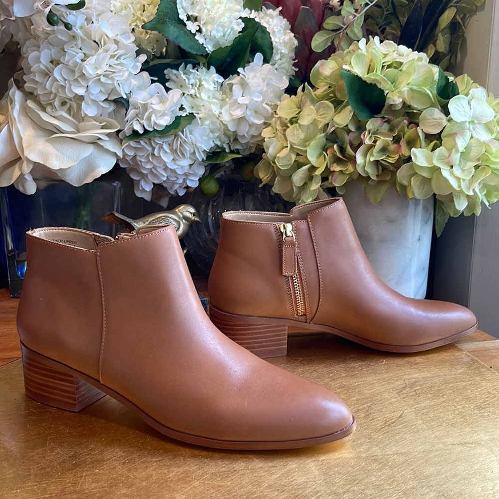 NWOT! Talbots Block Heel Ankle Boot in Cognac Leather